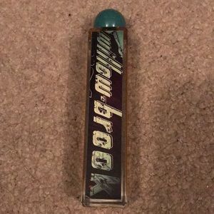 Don’t Smell Like Your Neighbor.